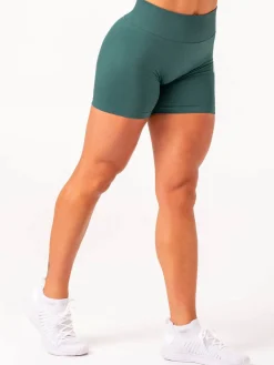 Lift Scrunch Shorts