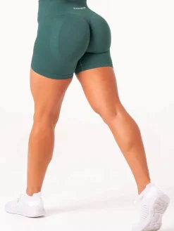 Lift Scrunch Shorts