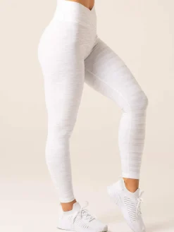 Momentum Cross Over Scrunch Leggings