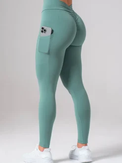 NKD V Scrunch Pocket Leggings